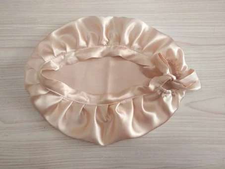 bonnet-en-soie-pour-dormir
