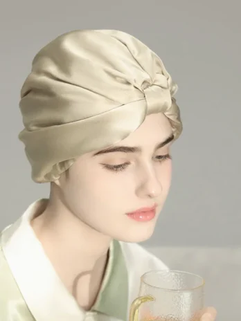 Bonnet en soie de mûrier